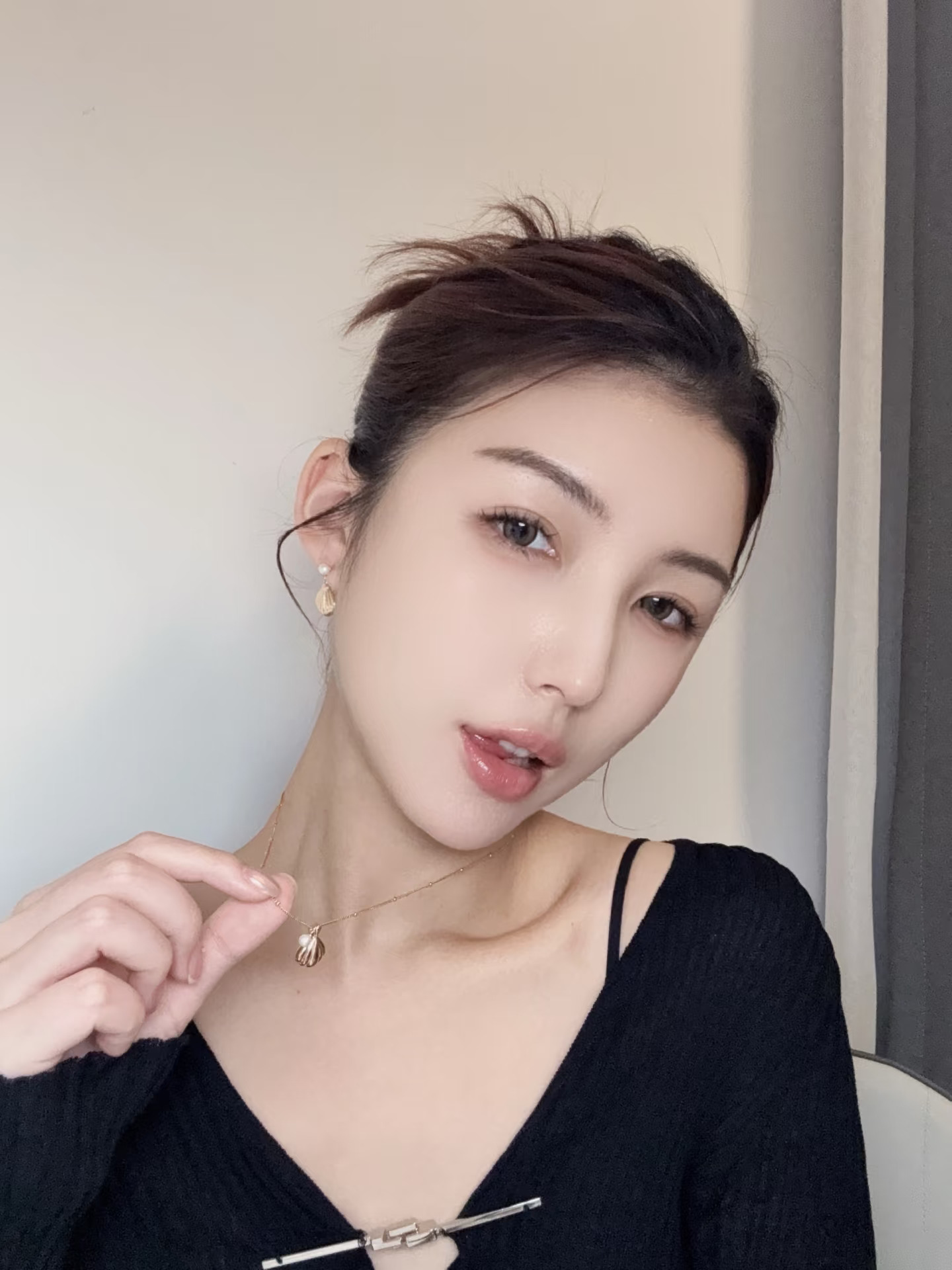 漂亮的话我不会说 但漂亮的我正在说话～