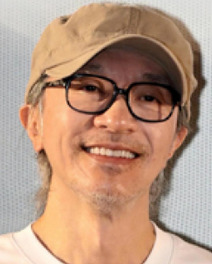 周星驰为回馈影迷，亲手签了2000张电影《功夫女足》的亲笔签名海报。
路演结束后