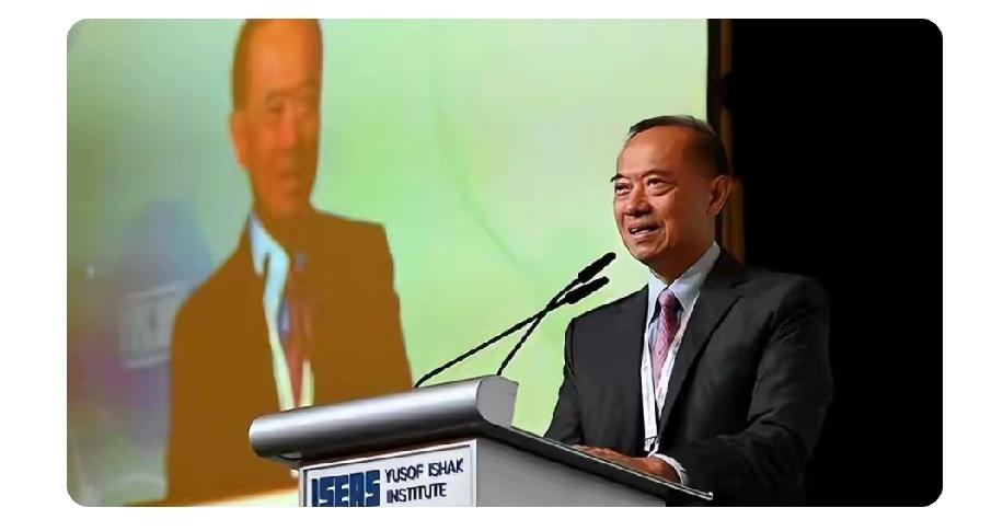 新加坡前外长杨荣文关于中美局势的言论很值得玩味。他说中美开战美国常规武器打不了，