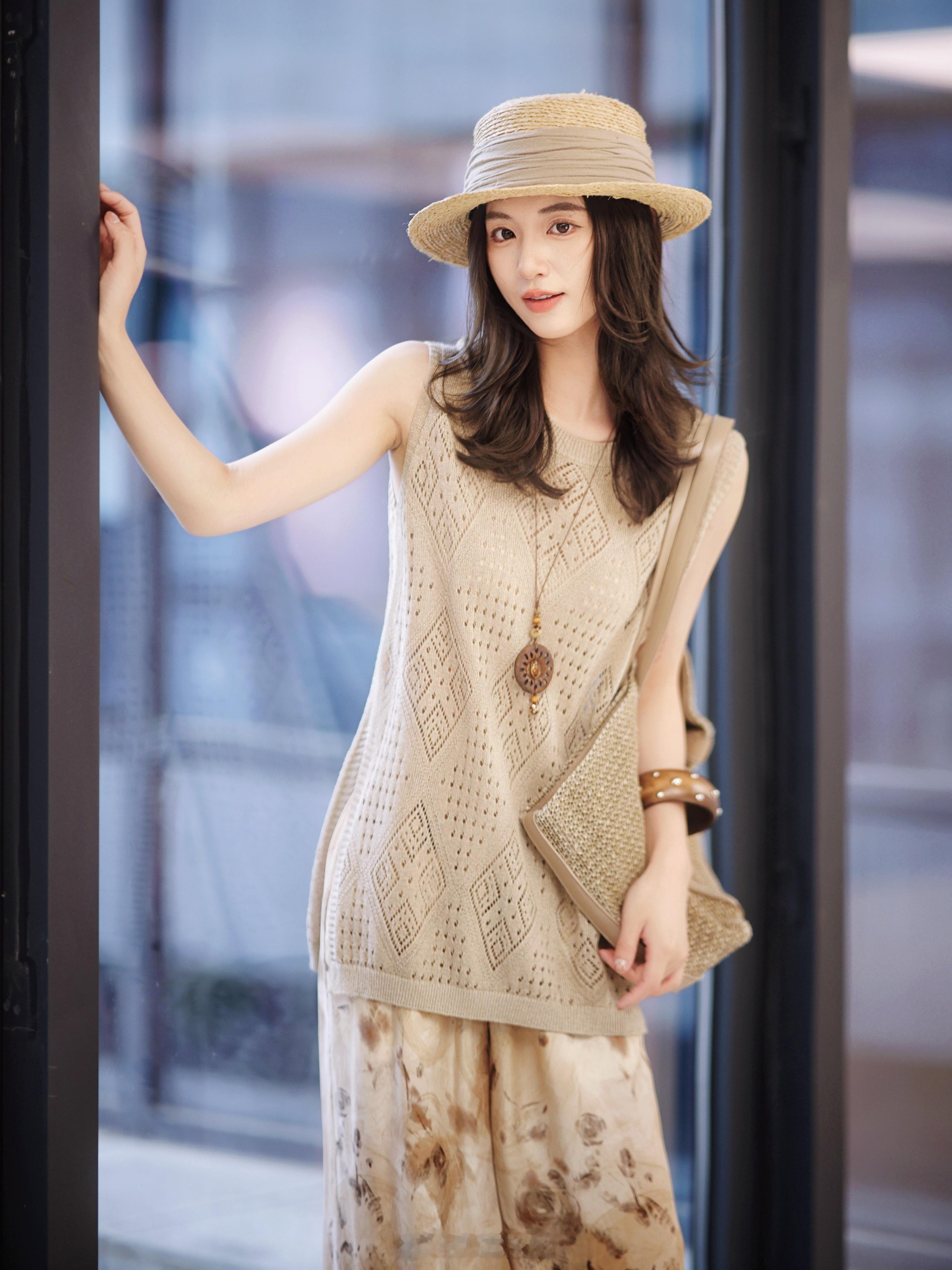 这个夏天你别想热到我！天丝*真丝+镂空工艺 Double透气凉快的小衫 你get