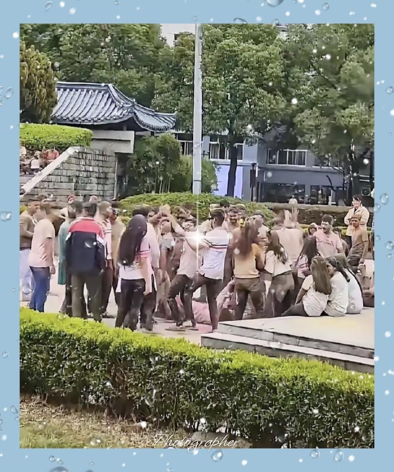 一觉醒来，印度留学生要慌了。最近中国大量涌入印度人以及在华留学生不愿回他们自己本