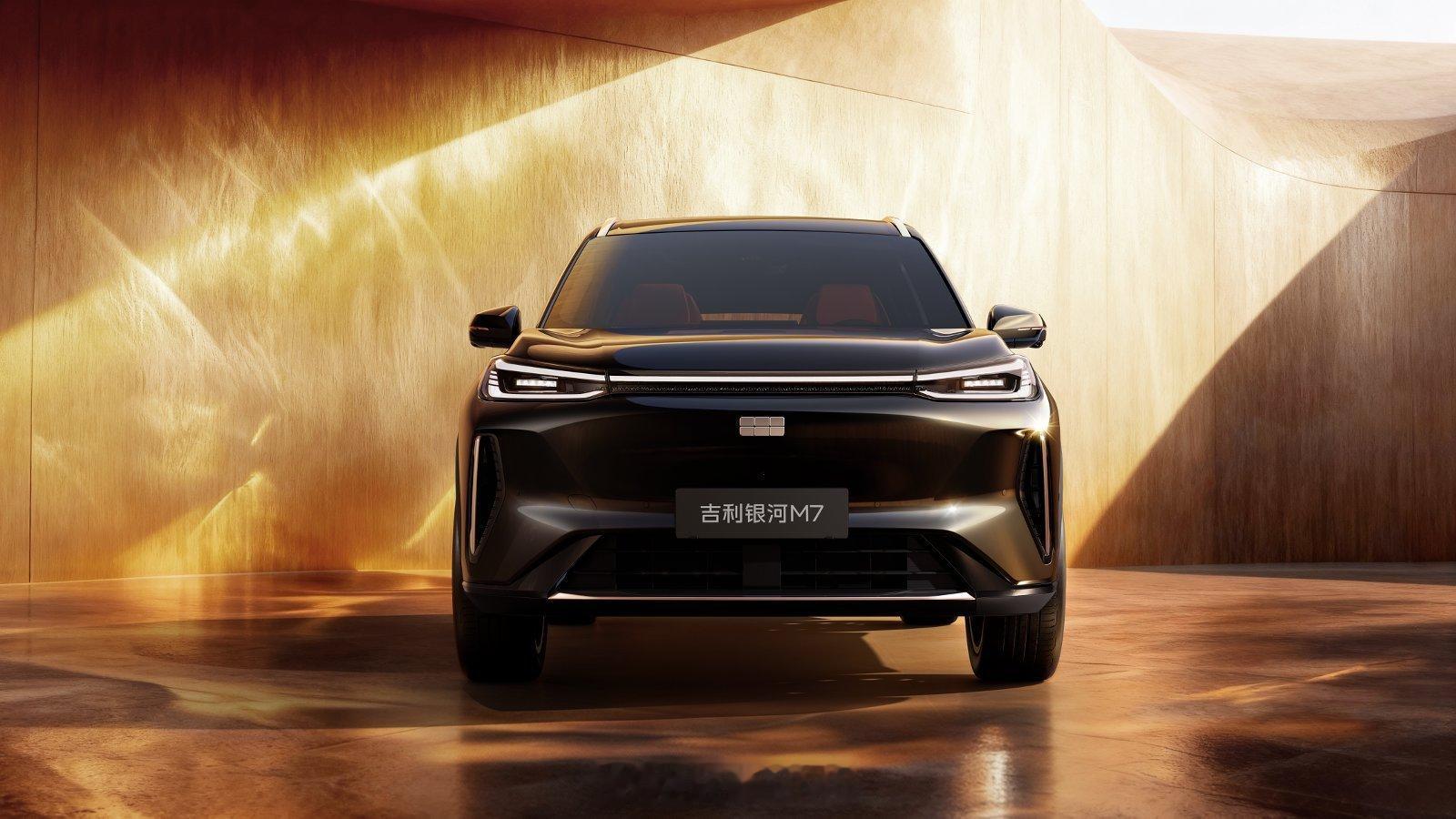 吉利银河M7全球首秀 吉利银河M7于米兰全球首秀，定位“中级SUV颠覆者”。新车
