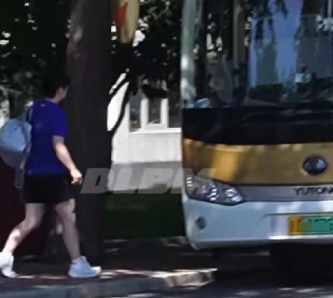 7.30孙颖莎为啥回北京后，立马恢复训练？张成说了横滨冠军赛的一个弊端！

莎莎