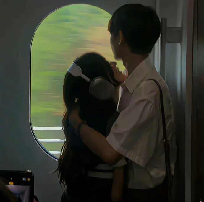 “ 槾热喜静，往哪走，都是往前走。” 