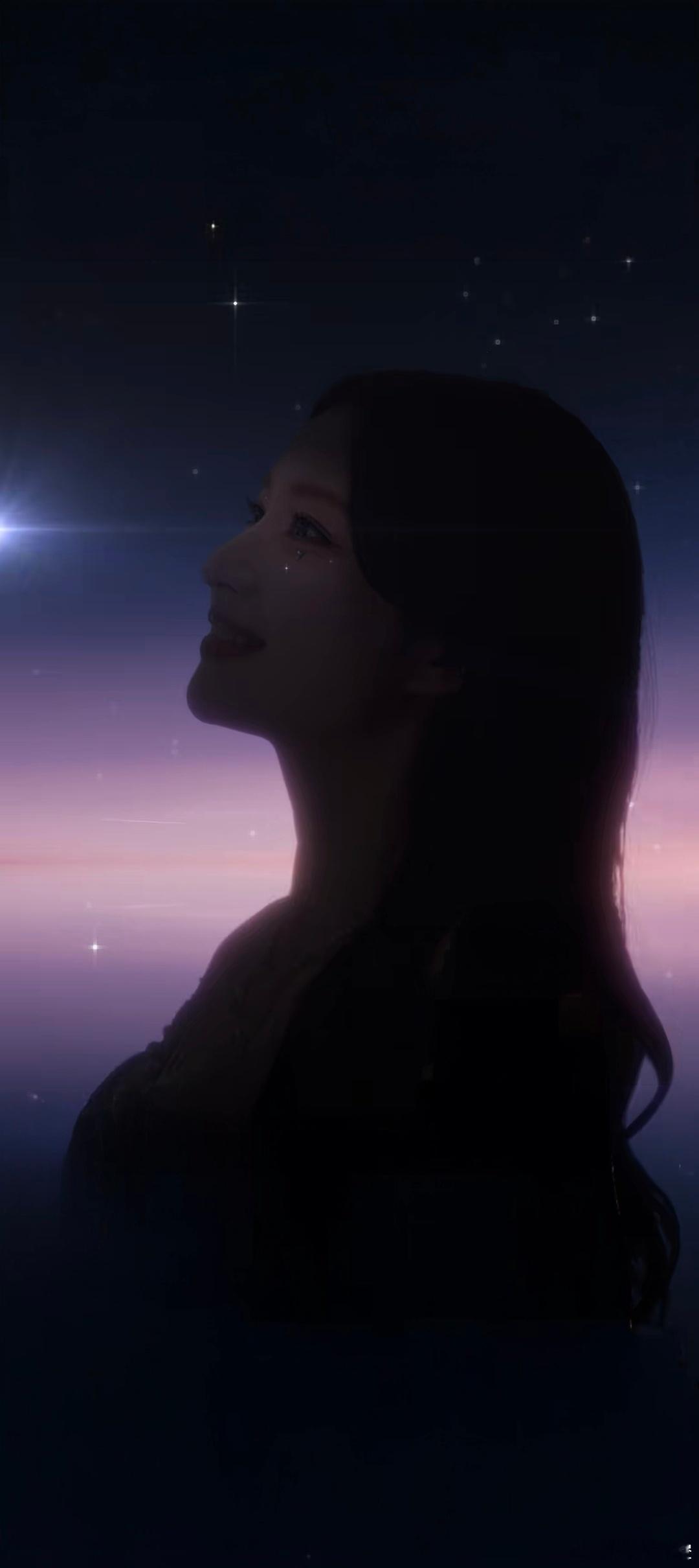 幸运星划过，即刻许愿✨抬头，光落在眼里！星光时刻，Chuan也在等吗？荣耀600