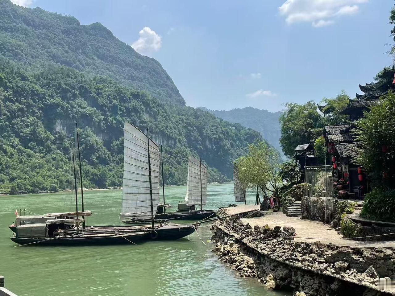 湖北宜昌旅游，三峡人家美景攻略！
📍宜昌市夷陵区三斗坪镇石牌村（需门票）
🗺