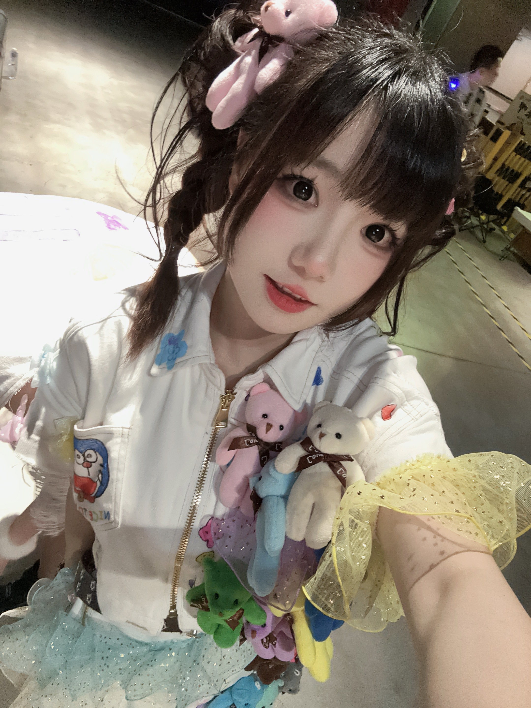 下班我：几个小时没玩手机了我急死了ota：我们这里在见你的时候，你的微博粉正在发