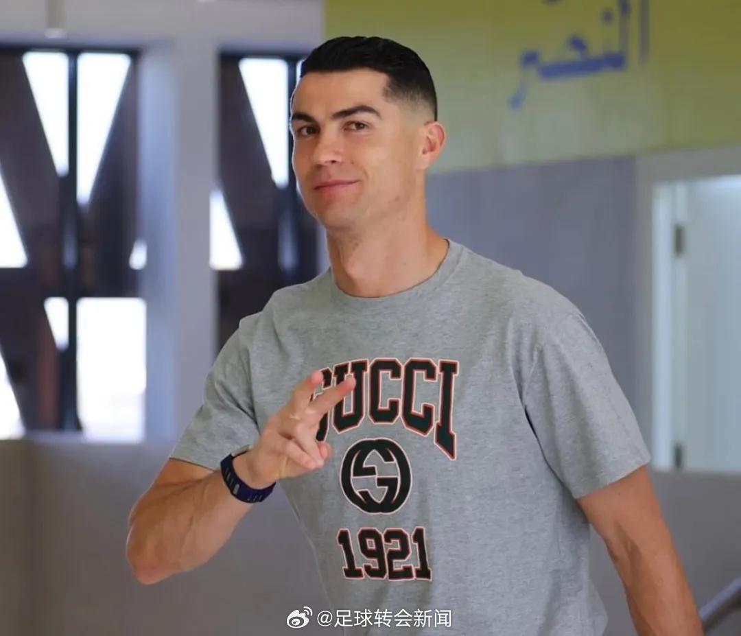 罗马诺表示，投资阿尔梅里亚只是C罗未来计划的一部分，这只是开始。假如未来出现新的