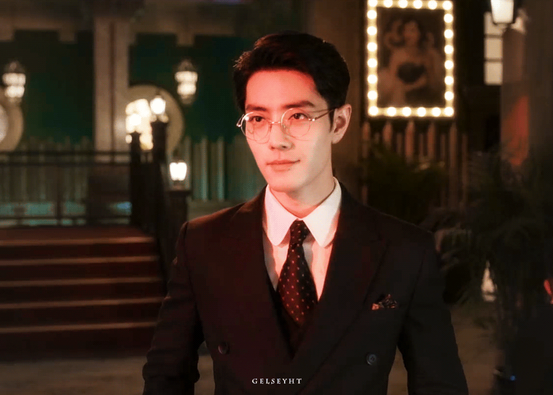 向全世界安利我担少白不愧是民国天花板！超级无敌期待呀！肖战国产特工妆造帅成啥了?