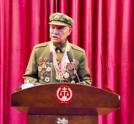 李维波，1932年11月出生于辽宁省绥中县，中国共产党党员、退役军人。
1950