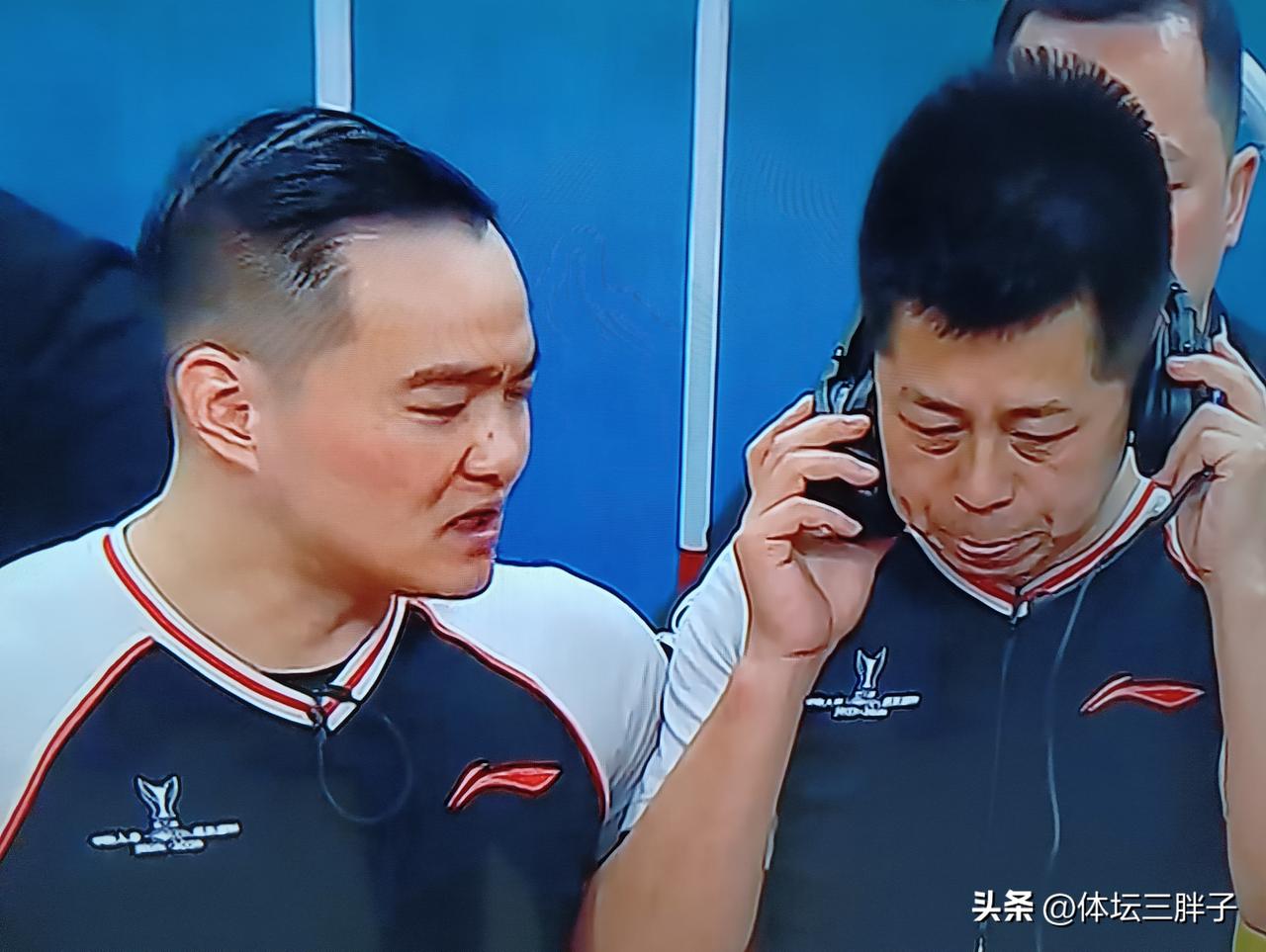 惊闻CBA球队主教练，惊闻一个省级篮协主席，书记的直系亲属办球员经纪公司的。这是