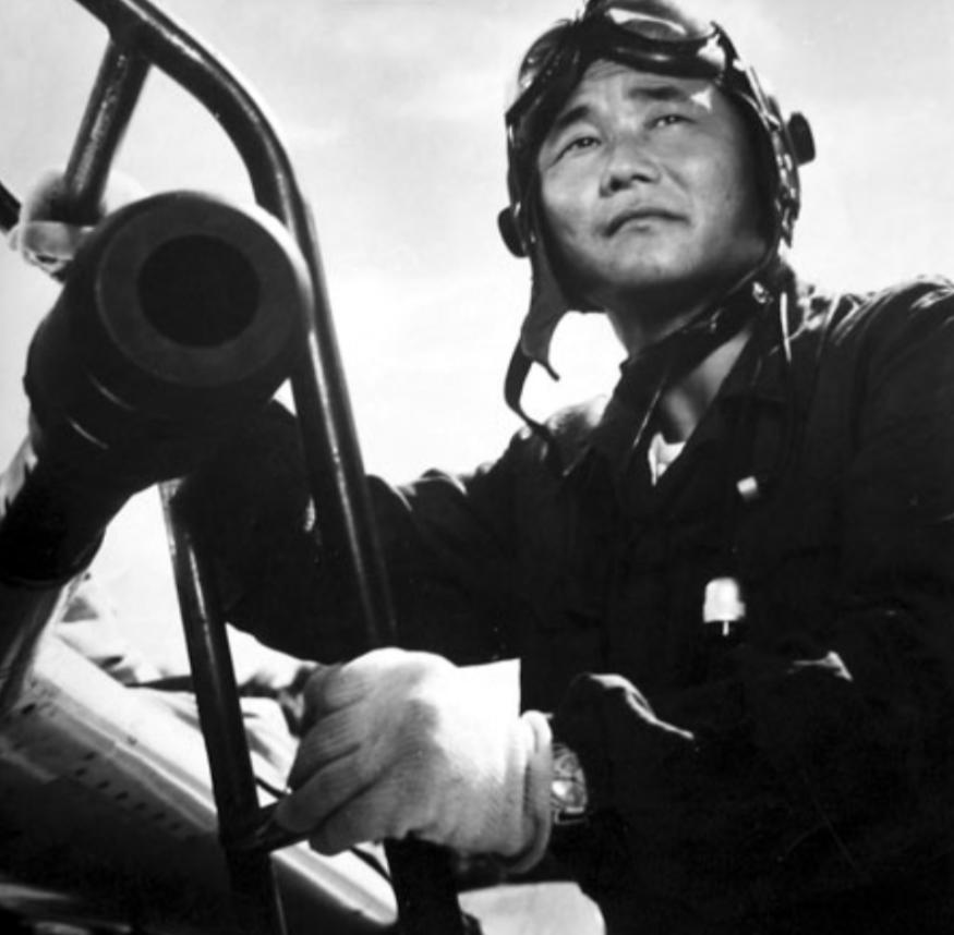 1965年，飞行员高长吉竟不顾伟人的禁令，直接击落越界挑衅的敌机，谁料，这竟让空