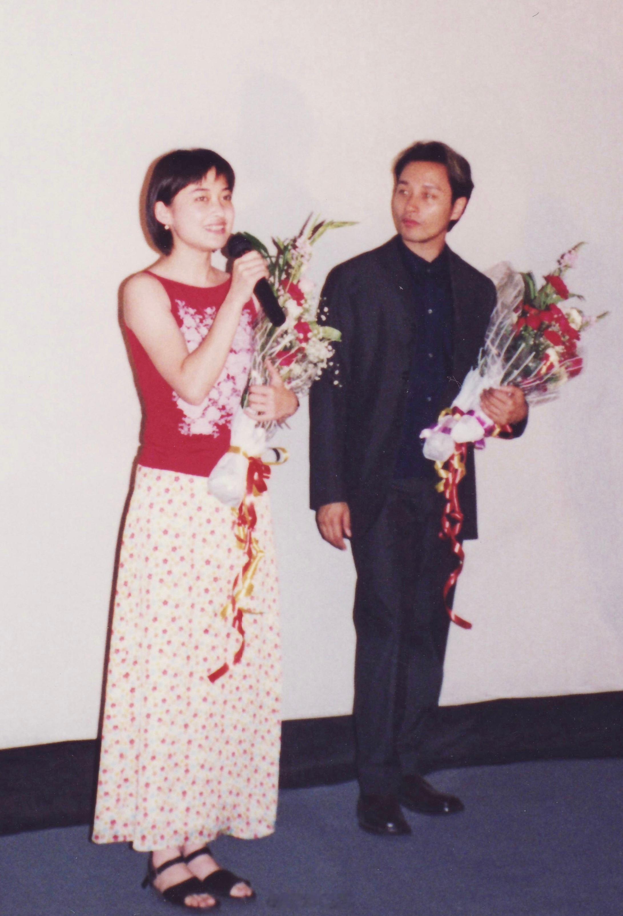 张国荣[超话]搭乘花絮去幕后 临近中秋🥮，宜团圆🧑‍🧑‍🧒——1998年