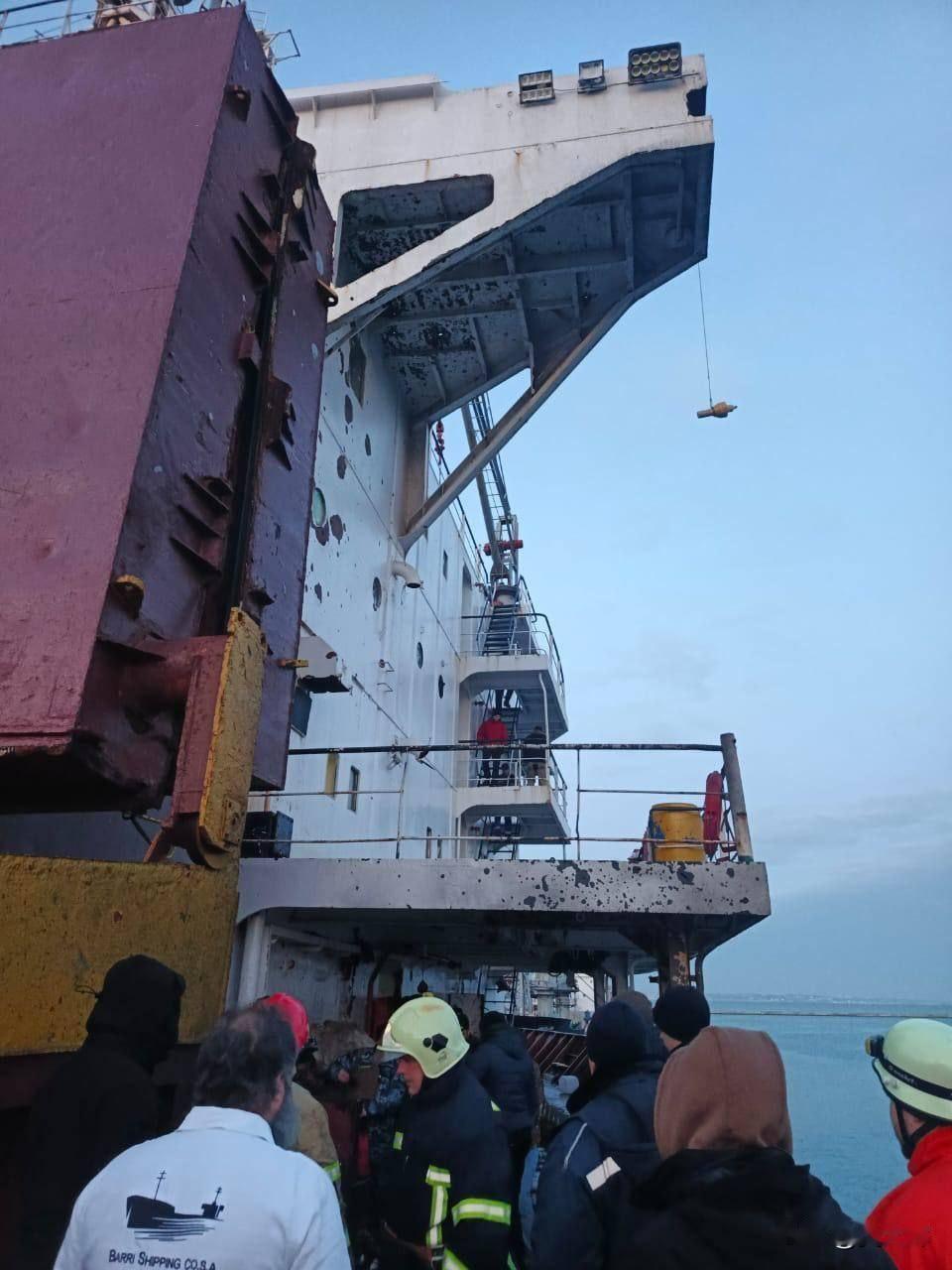 无人机袭击敖德萨附近两艘外籍货船
 
据军事电报频道消息，俄军无人机击中了敖德萨