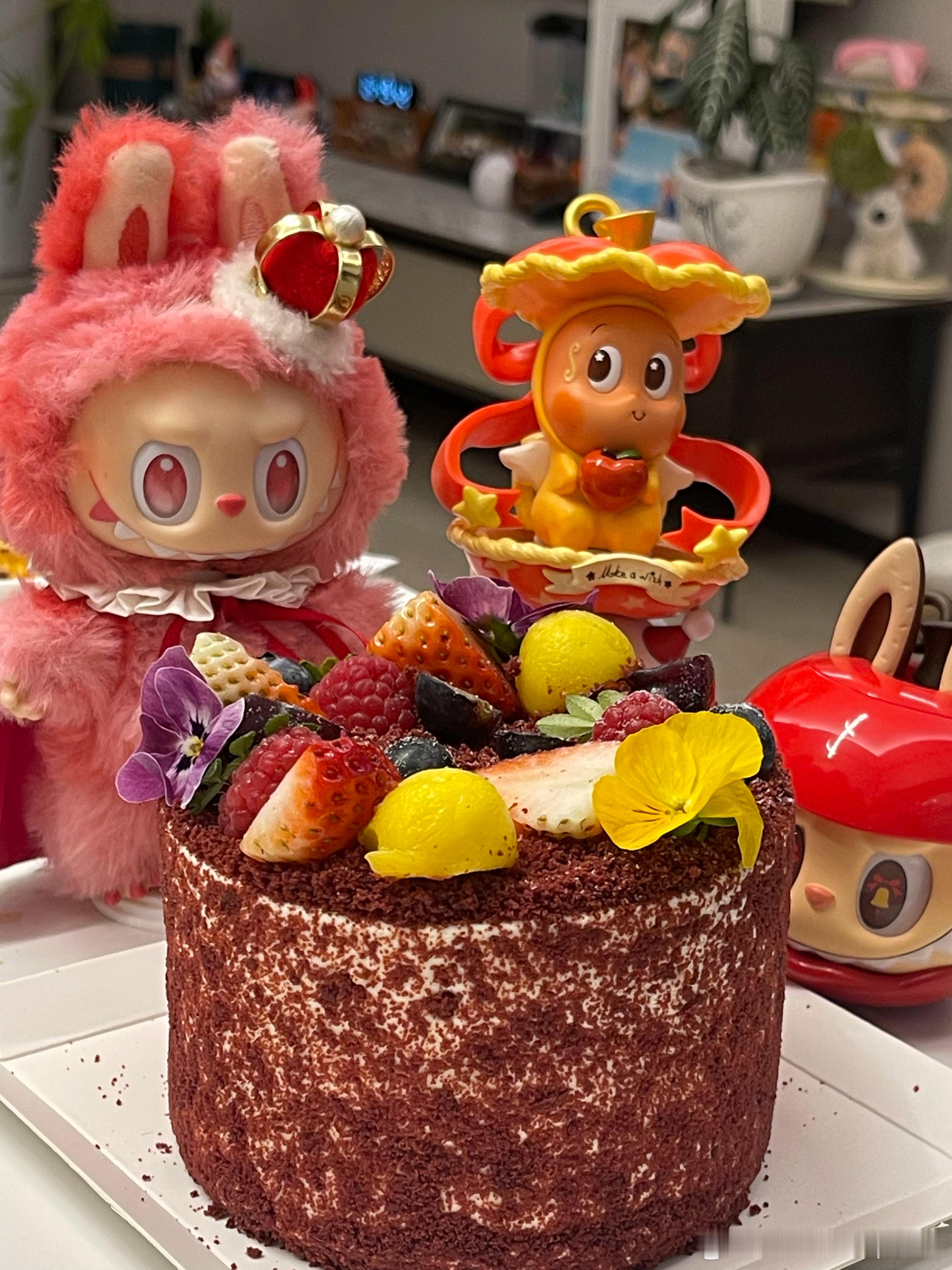 再见20252025 也平安无事的结束了这比什么都重要。2026继续和大家一起，