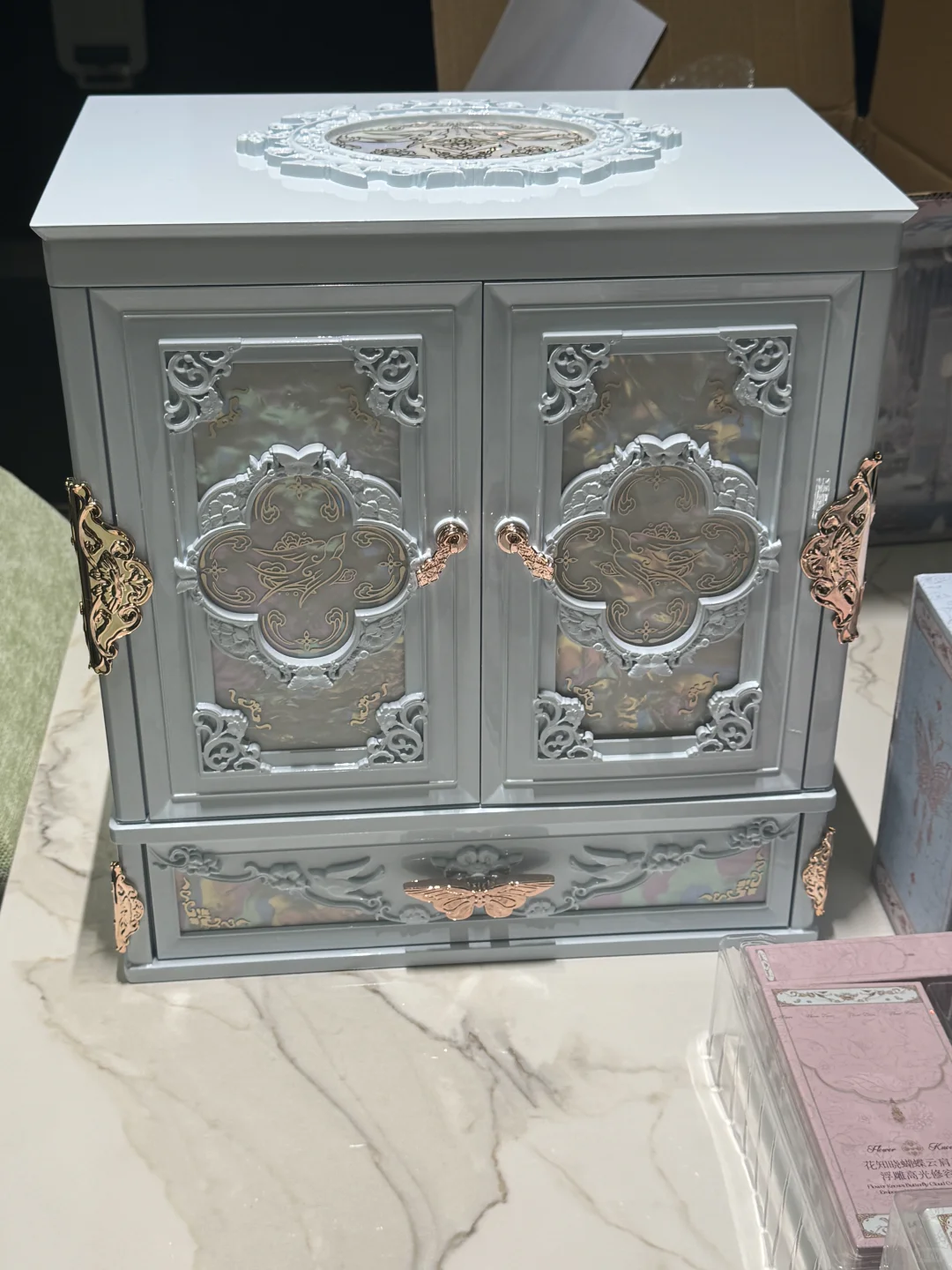 花知晓排面一直很到位！