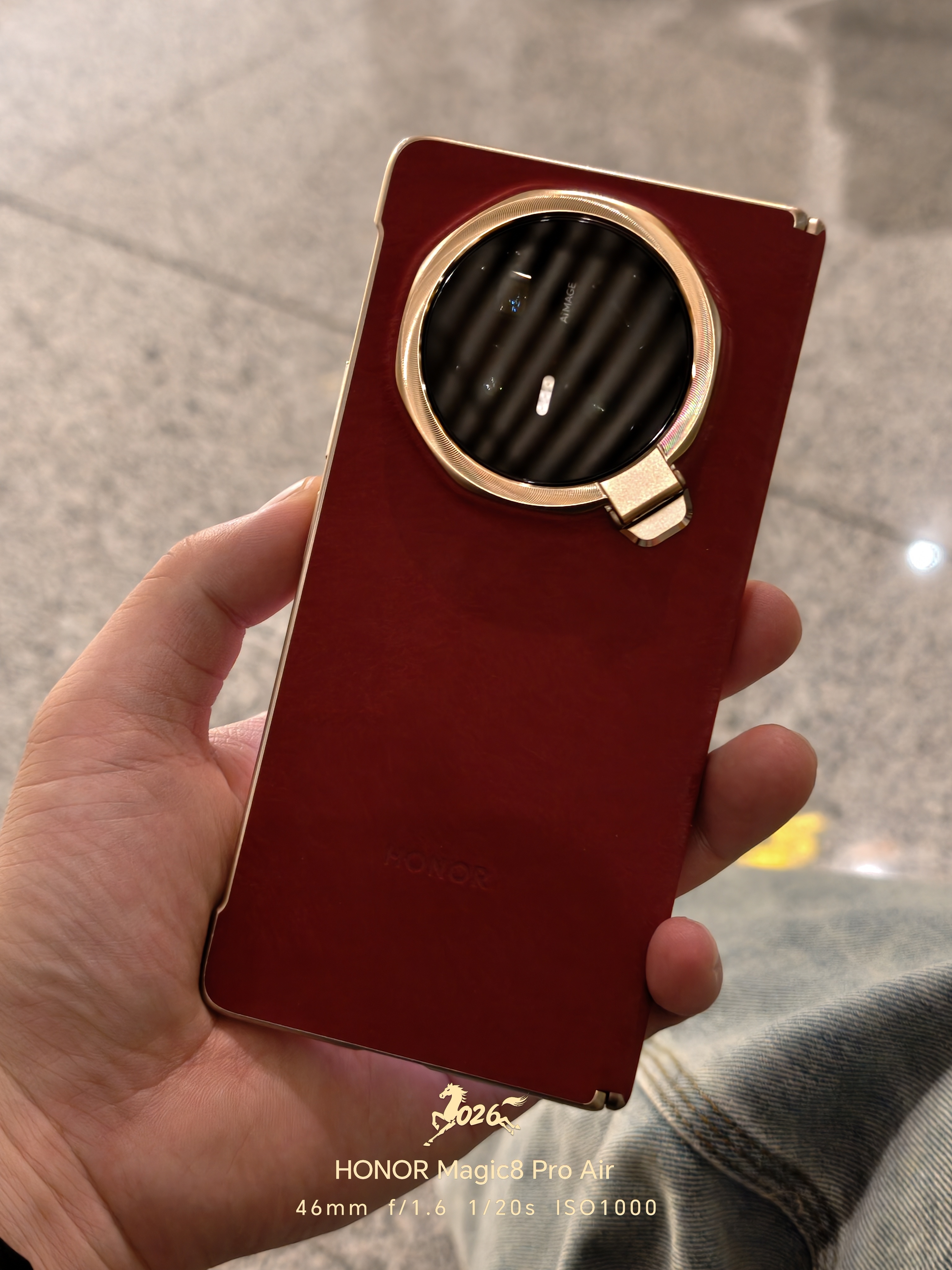 要飞12个小时，没啥干的，那我就用V6试试看12个小时的视频，看看能不能抗住红果