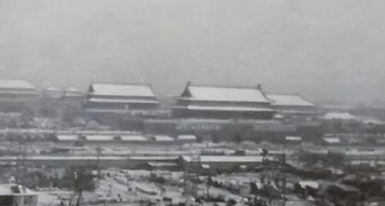 1950年，梁思成、陈占祥，建议将国家政务核心建在，五棵松、公主坟一带，苏联专家