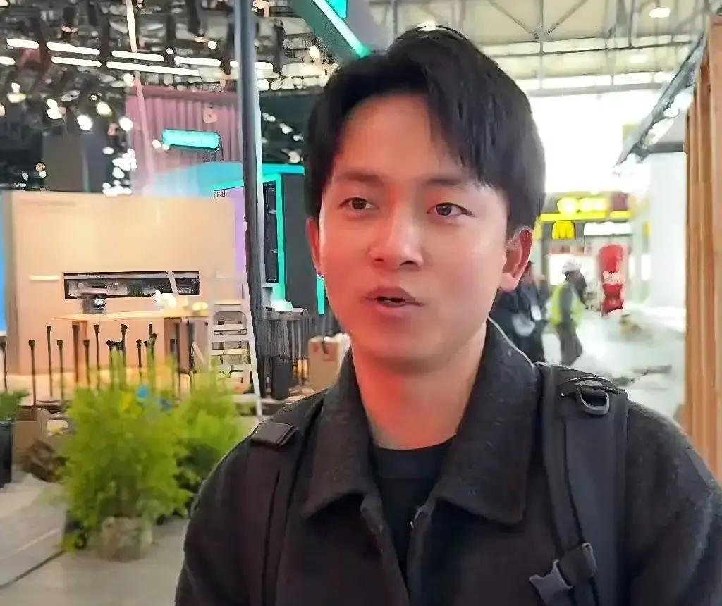 每天跨境直播6小时以上，连医生都强制她停工休养3个月。
麻琴的突然“消失”，比网