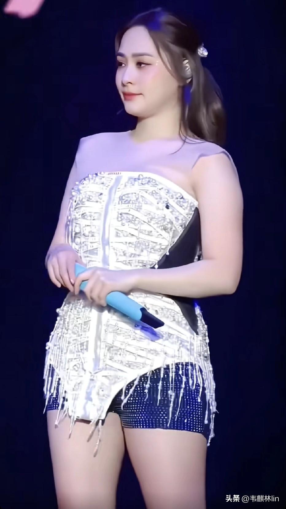 阿娇胖过廋过就是没有丑过