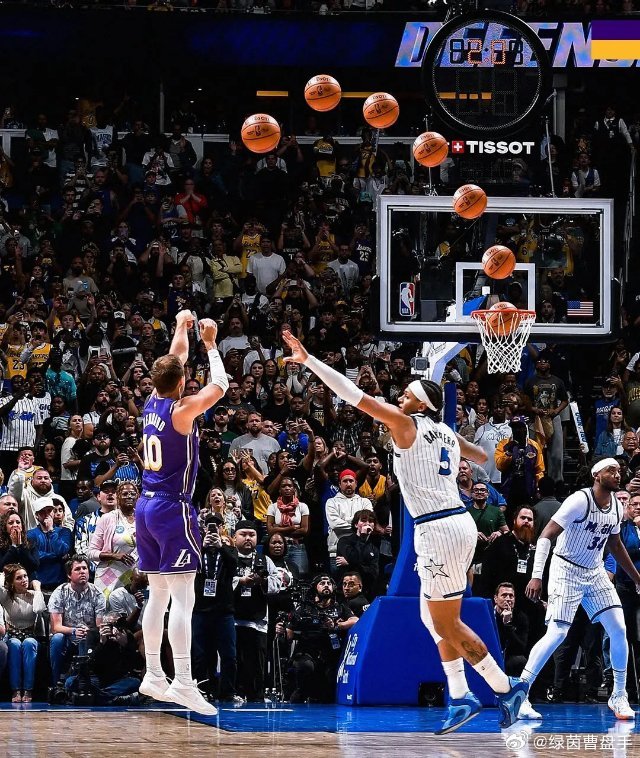 肯纳德三分绝杀湖人绝杀了！来自全联盟3分最准的那个男人——肯纳德超级大空位的审判