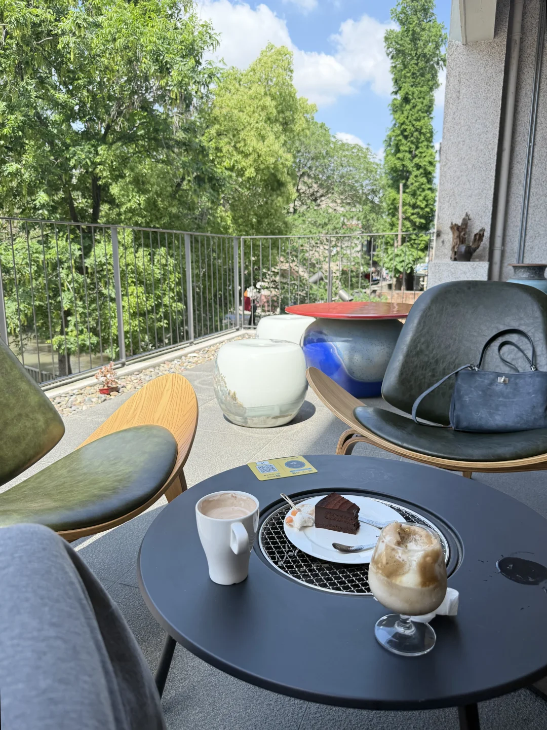 上南路居然藏着这样一个闹中取静的咖啡店！