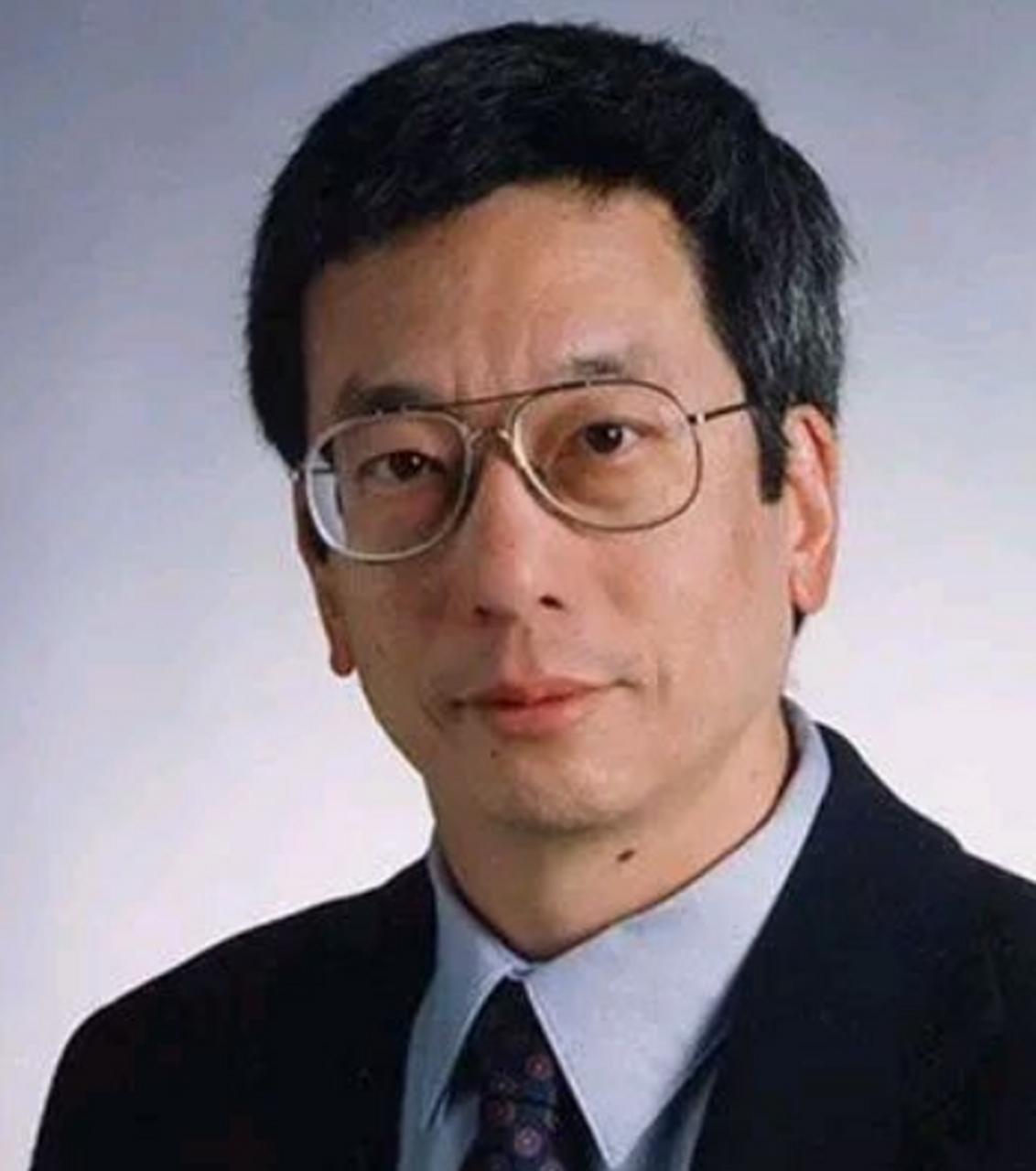 这是诺奖获得者钱永健第一次也是最后一次踏上故土。二零零四年深秋，五十二岁的钱永健