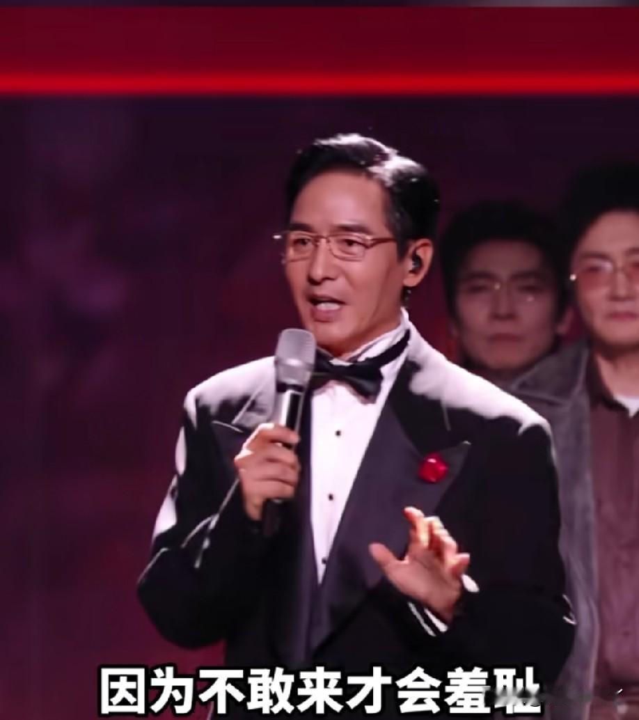 《披荆斩棘》三公舞台看到郭晓东被淘汰，心里还暗暗担心他被淘汰之后会失落难过，结果
