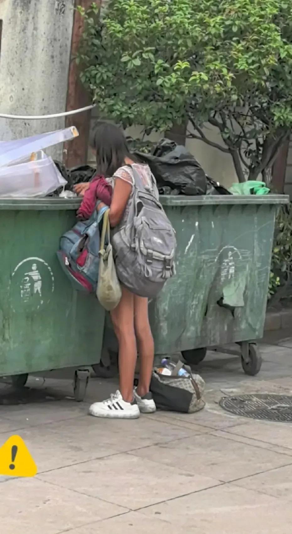 这孩子经历了什么呢