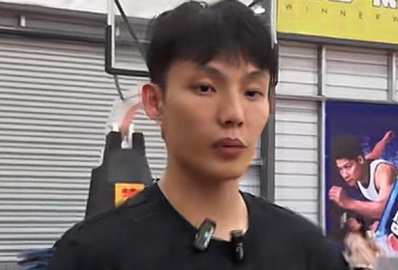 罕见！徐杰回应无缘亚运会大名单：

“这份大名单肯定是教练组和郭导精挑细选的，我