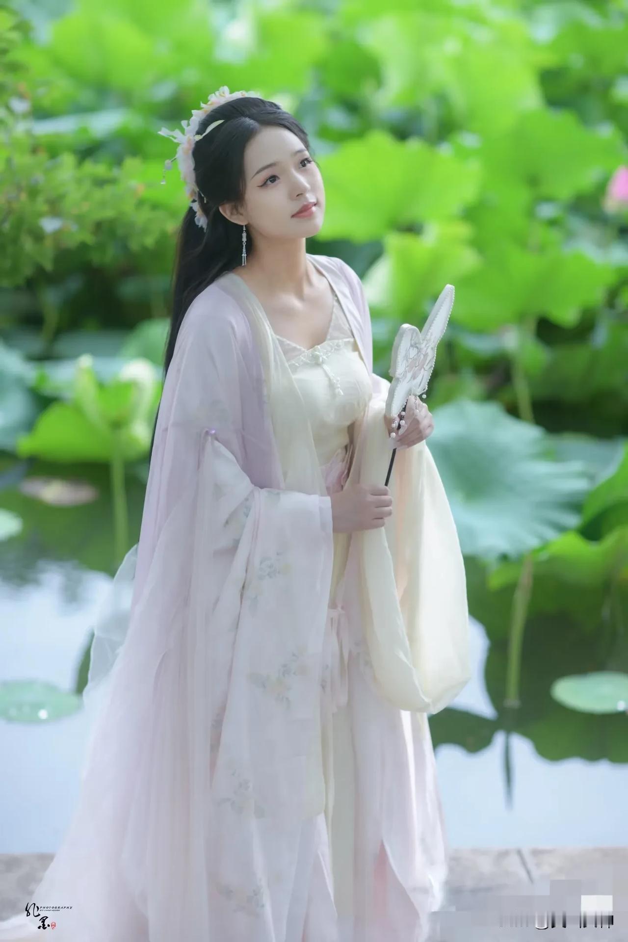 最近彻底沦陷于对联的魅力，日日琢磨字字推敲，结果被一句超绝下联绊住了脚！苦思数日