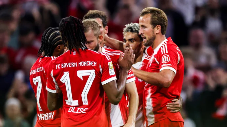 夺冠之路的五场经典比赛，你心中本赛季德甲夺冠之路上最精彩的比赛是？1、第 1 轮