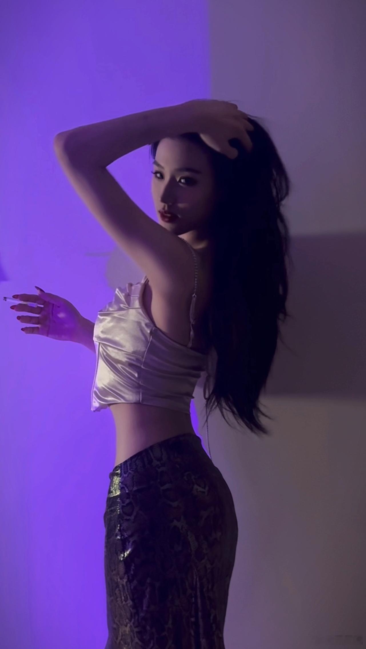 过来 给姐姐点个火 ​​​