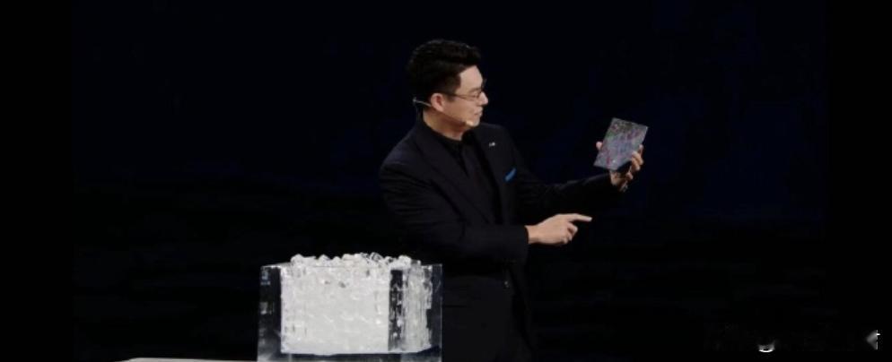 vivo X Fold3直播花屏翻车?不会吧
   发布会，vivo X Fol