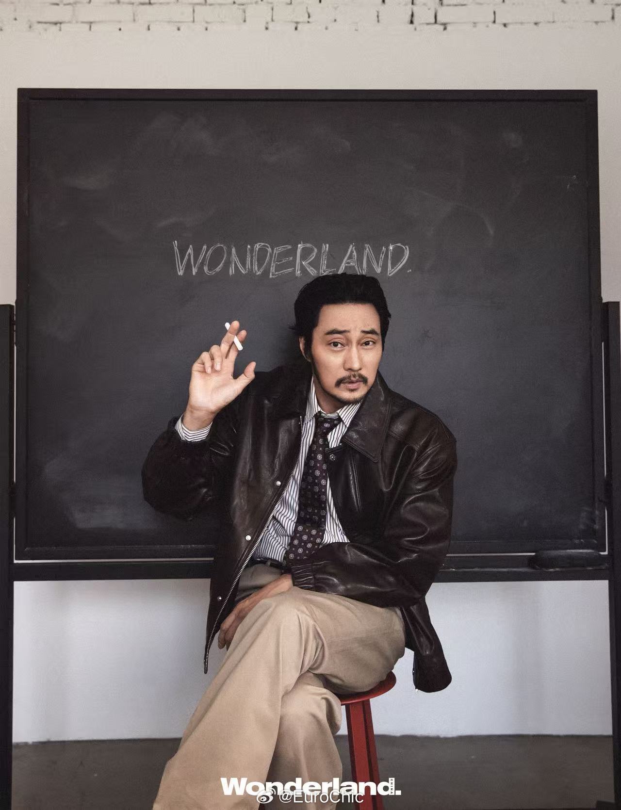 苏志燮首登《Wonderland.》中文版封面！造型克制利落，深色外套配简约内搭