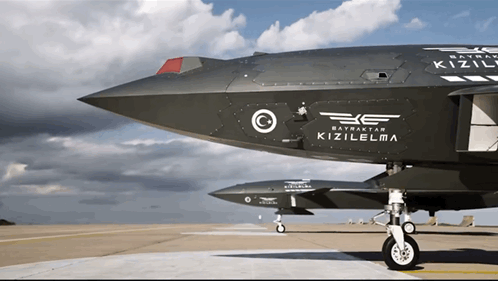 以色列：“土耳其是新的伊朗。”
 
最近中东政坛的“口水仗”，堪称年度最劲爆的对