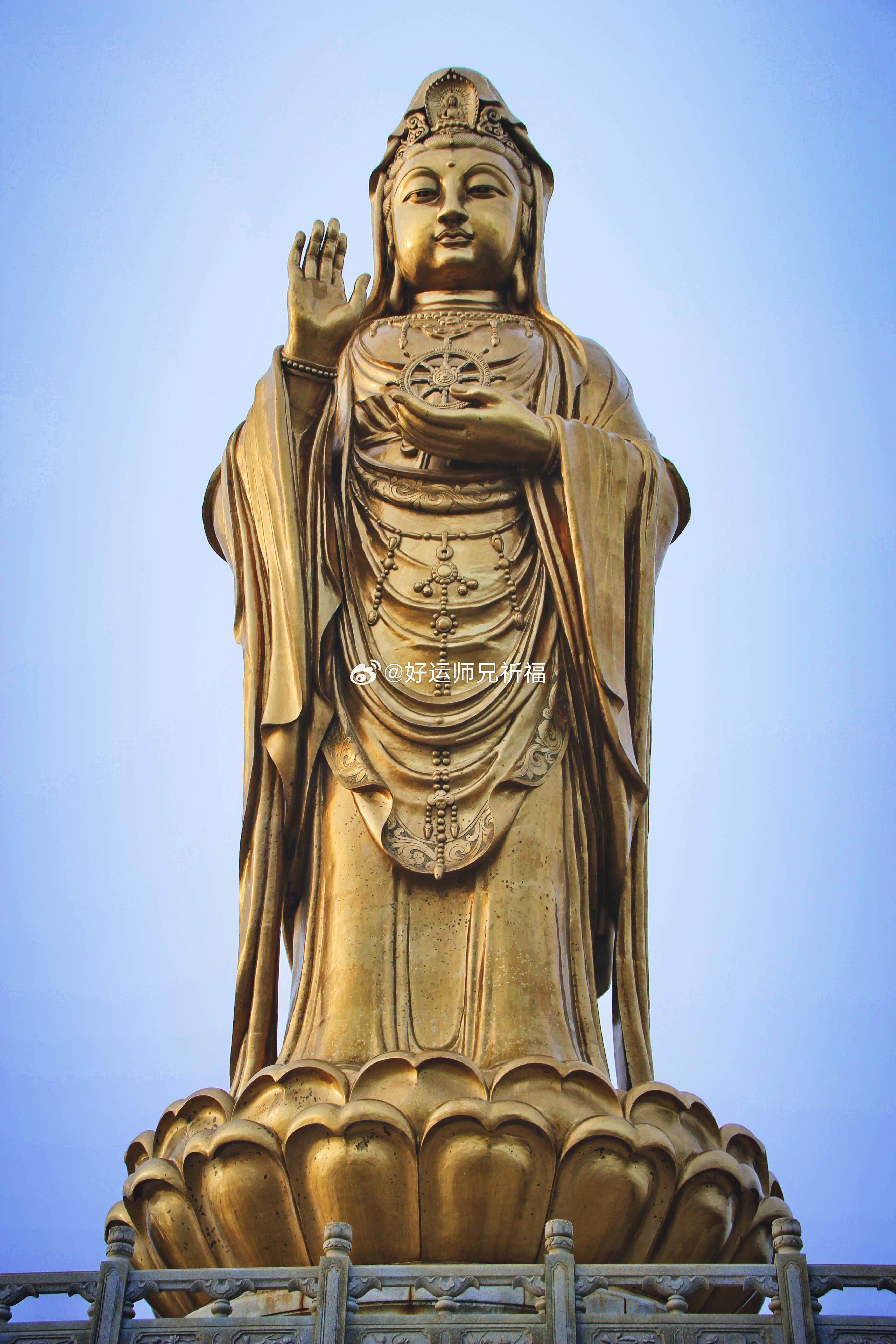 今日开祥纳吉，普护，五合吉星拱照，贵人相助、人缘和合，利于财库充盈；开日百事顺遂