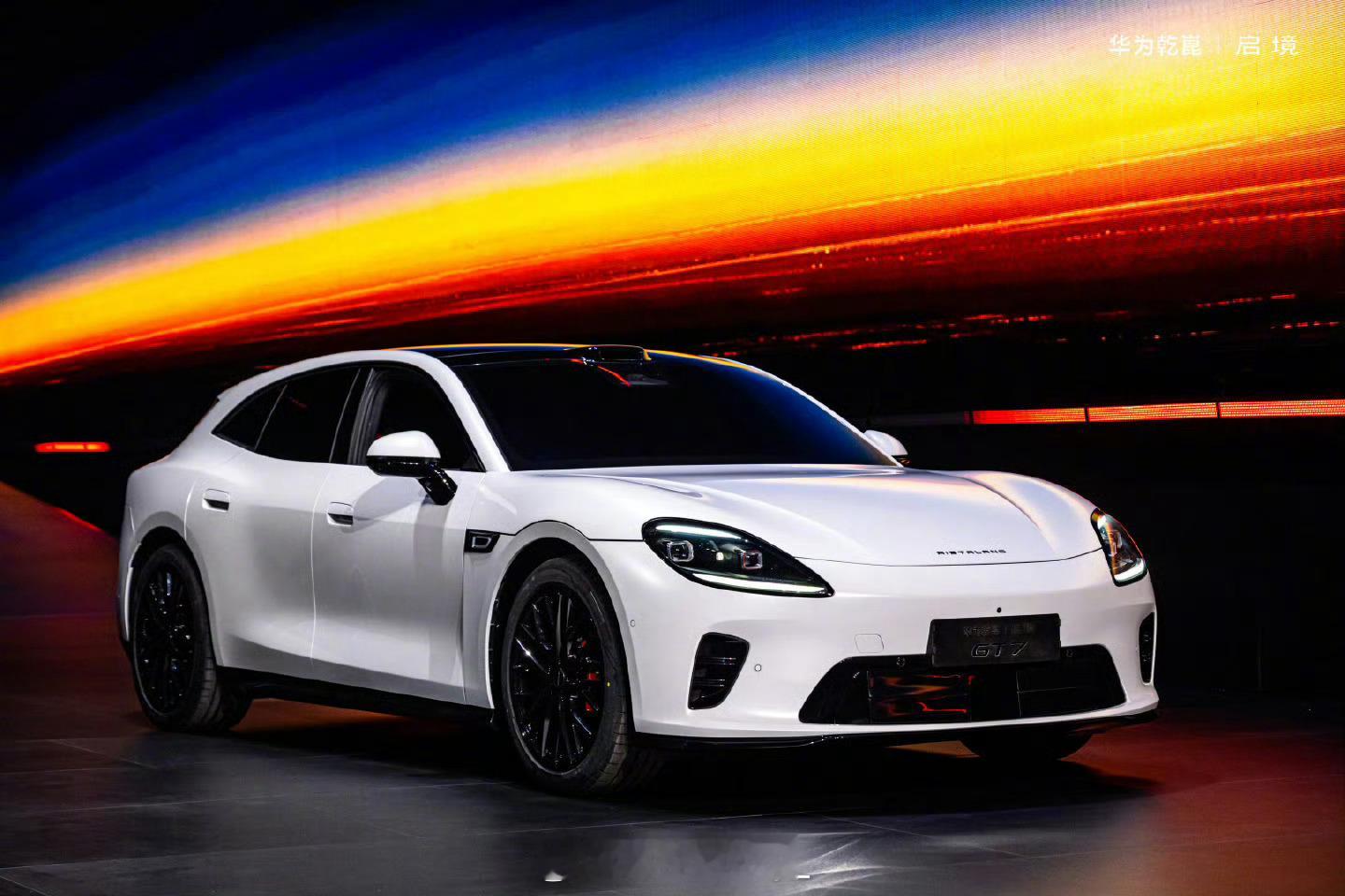 启境GT7首发十大新一代黑科技启境GT7全球首秀中正式发布，其搭载的十大新一代黑