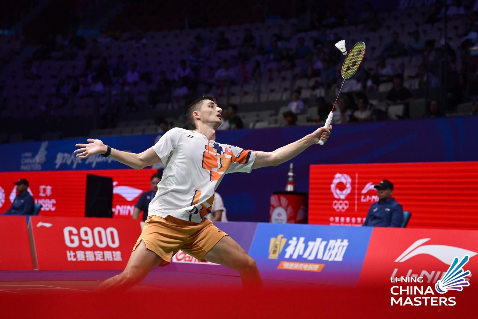 小波波夫🇫🇷 21-11、21-19 林俊易下轮对手：大波波夫🇫🇷 vs