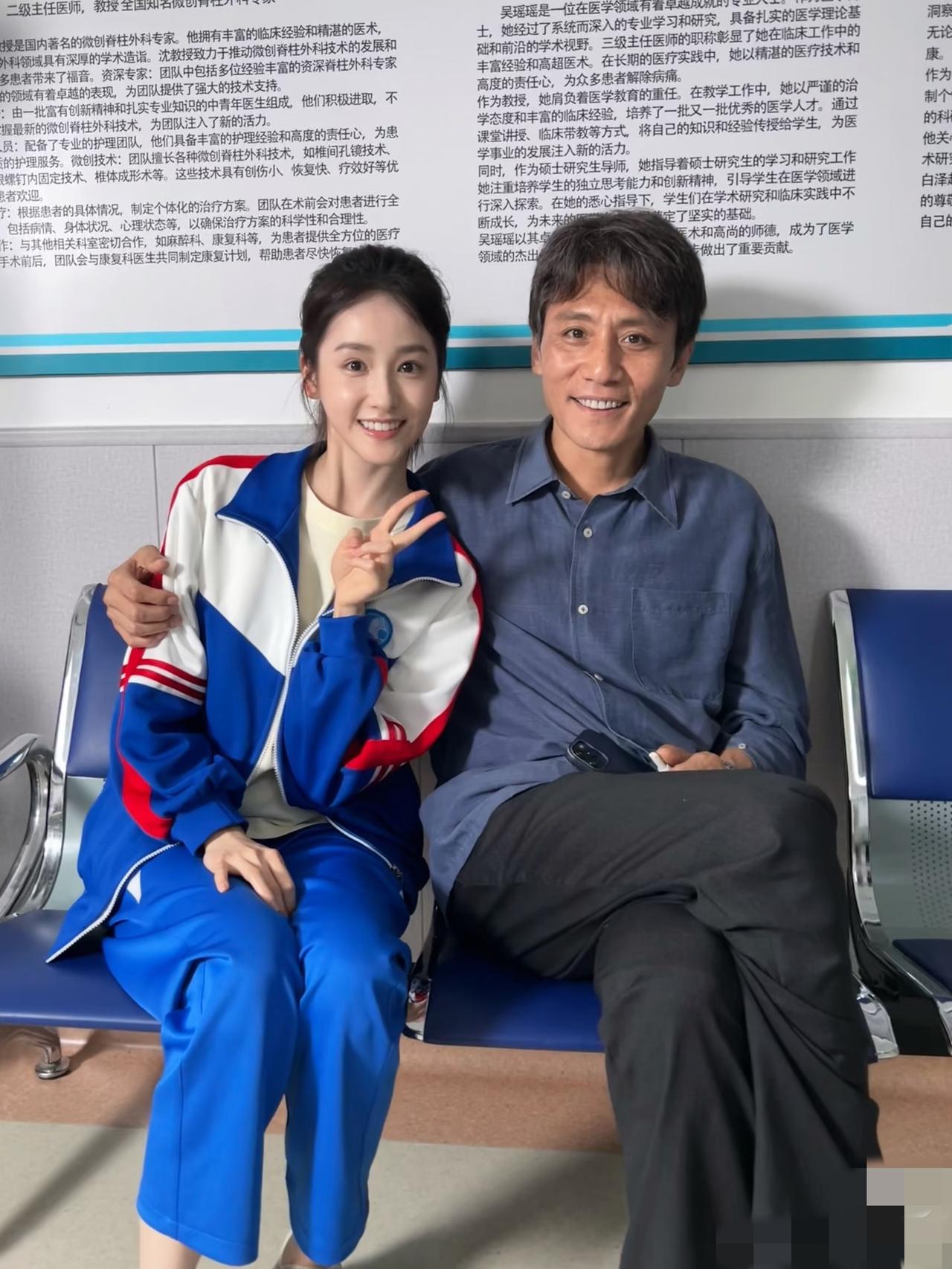 我滴个天呐！万万没想到啊！现实中的男神老成这样了，这谁还认得出来？