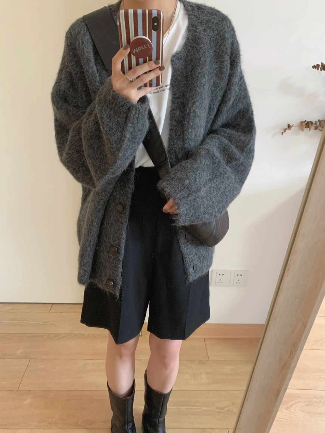 针织开衫适合通勤人体质