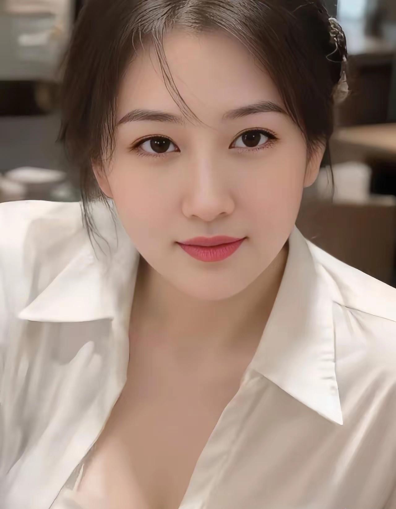 表妹离婚了，
昨天来我家，
话里话外的意思，
现在没地方住，也不想回老家，
暂时