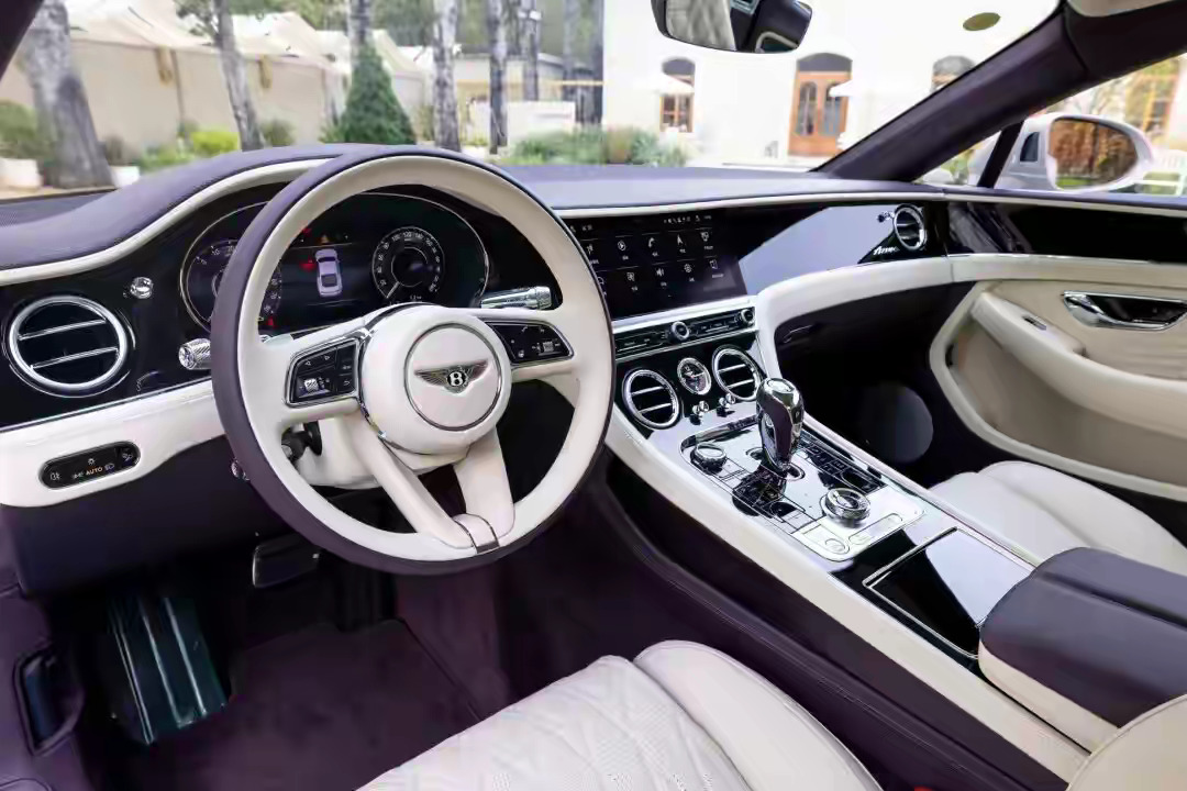 大屏时代应该保留物理按键吗超级车主对超级车主而言，大屏时代必须保留物理按键，且应