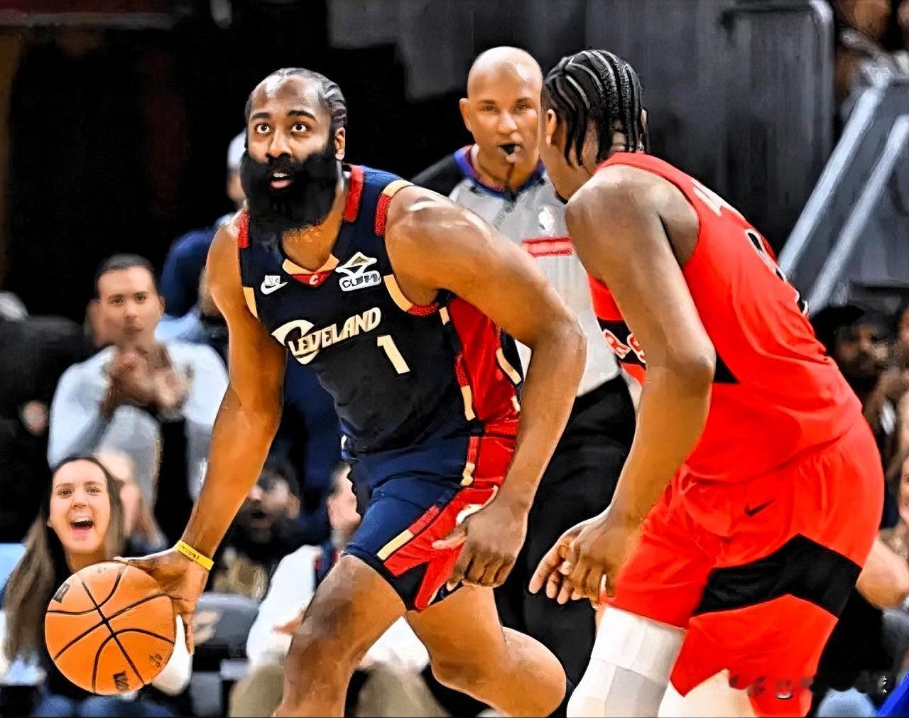 骑士不被看好！G3胜率仅为45.8%

明天东部首轮G3，骑士客场挑战猛龙，目前