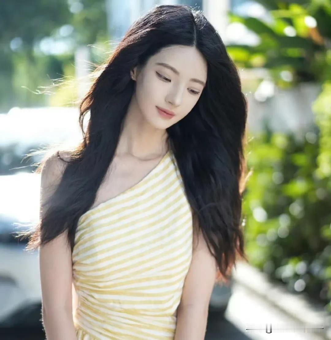 曝许凯赵晴聊天记录，于正又要睡不着了！

8月23日，知名娱记在社交平台发文，称