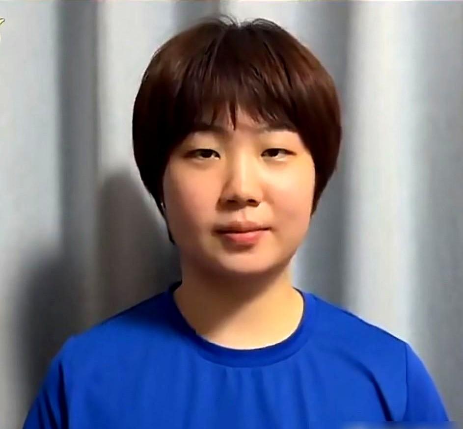 别只盯着3-1的比分，蒯曼差点就被一个19岁的小将掀翻了。

首局直接告负，第四