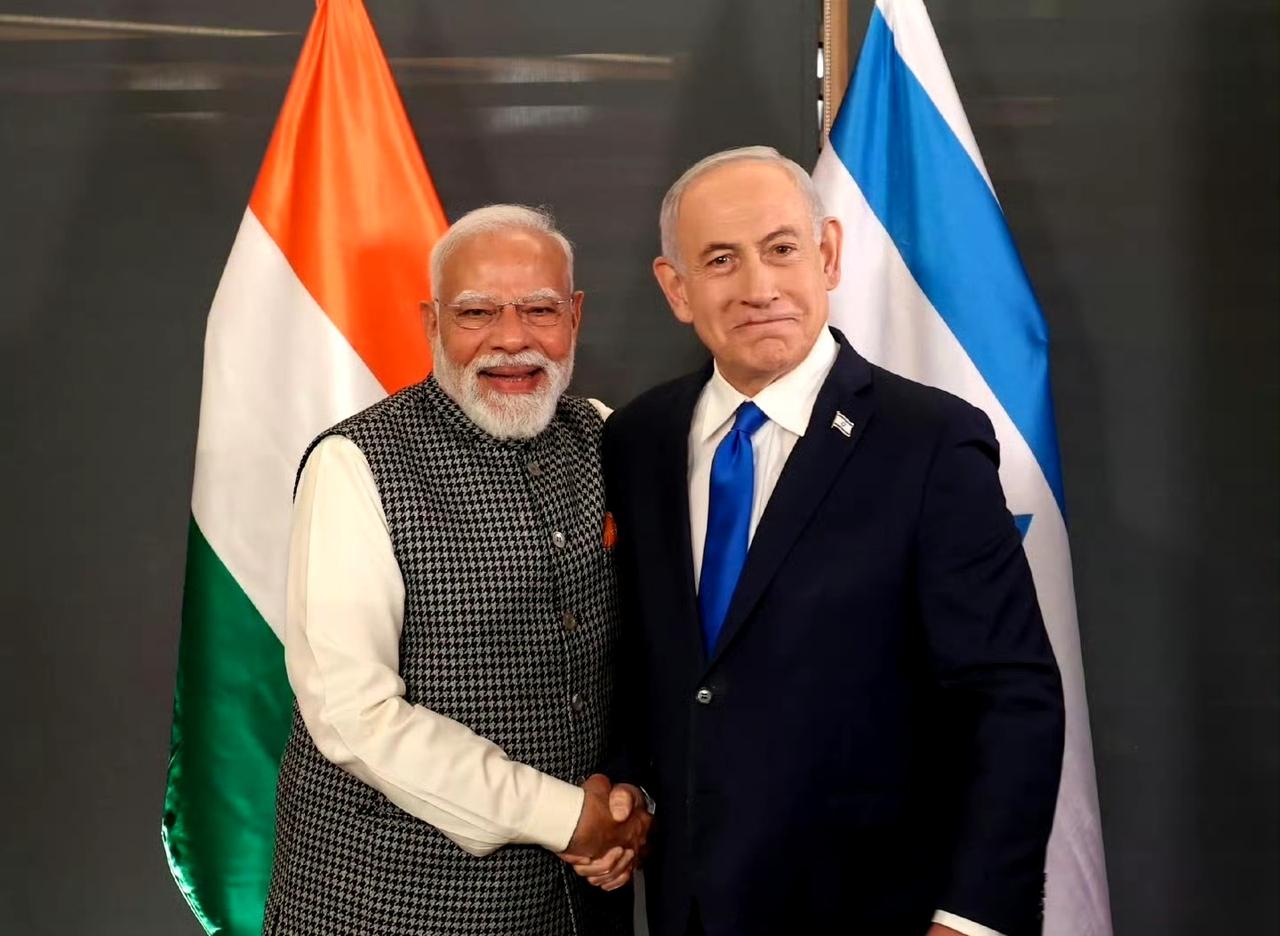 莫迪访问以色列，在谈及两国关系时，他说，以色列是“父国”，印度是“母国”。 ​​