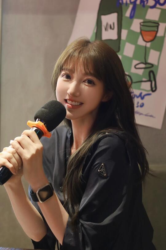 别墅里面唱K🎤