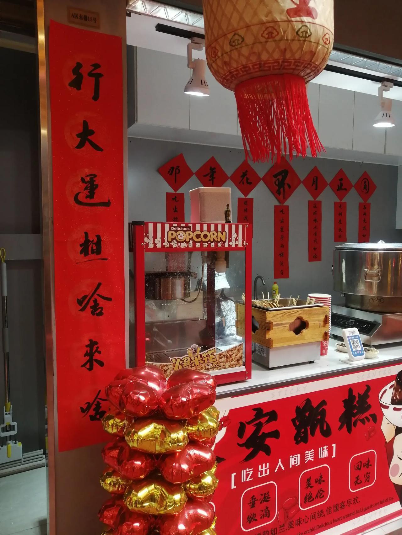#楷书和草书可以一起练吗？#可以的。篆隶楷行草五体都可以练，在练习的过程中，那种