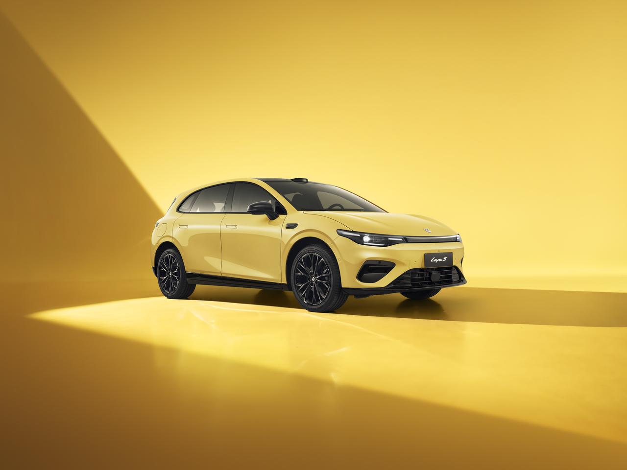 预售：年轻人的“反卷”轿跑来了！

2025年11月7日，零跑Lafa5正式开启